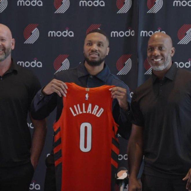 利拉德:很感激有機(jī)會回開拓者,會慢慢恢復(fù)傷病回到以前的狀態(tài)